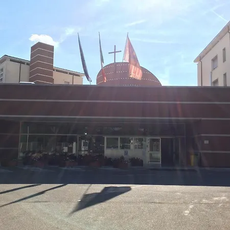 Casa San Zeno - Istituto Salesiano 3*