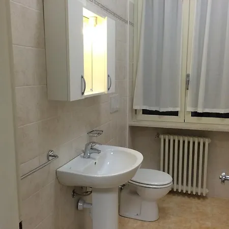 Casa San Zeno - Istituto Salesiano ゲストハウス 3*